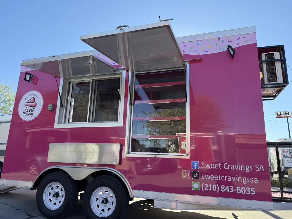 Food Truck Pink - HM Food Trailers
